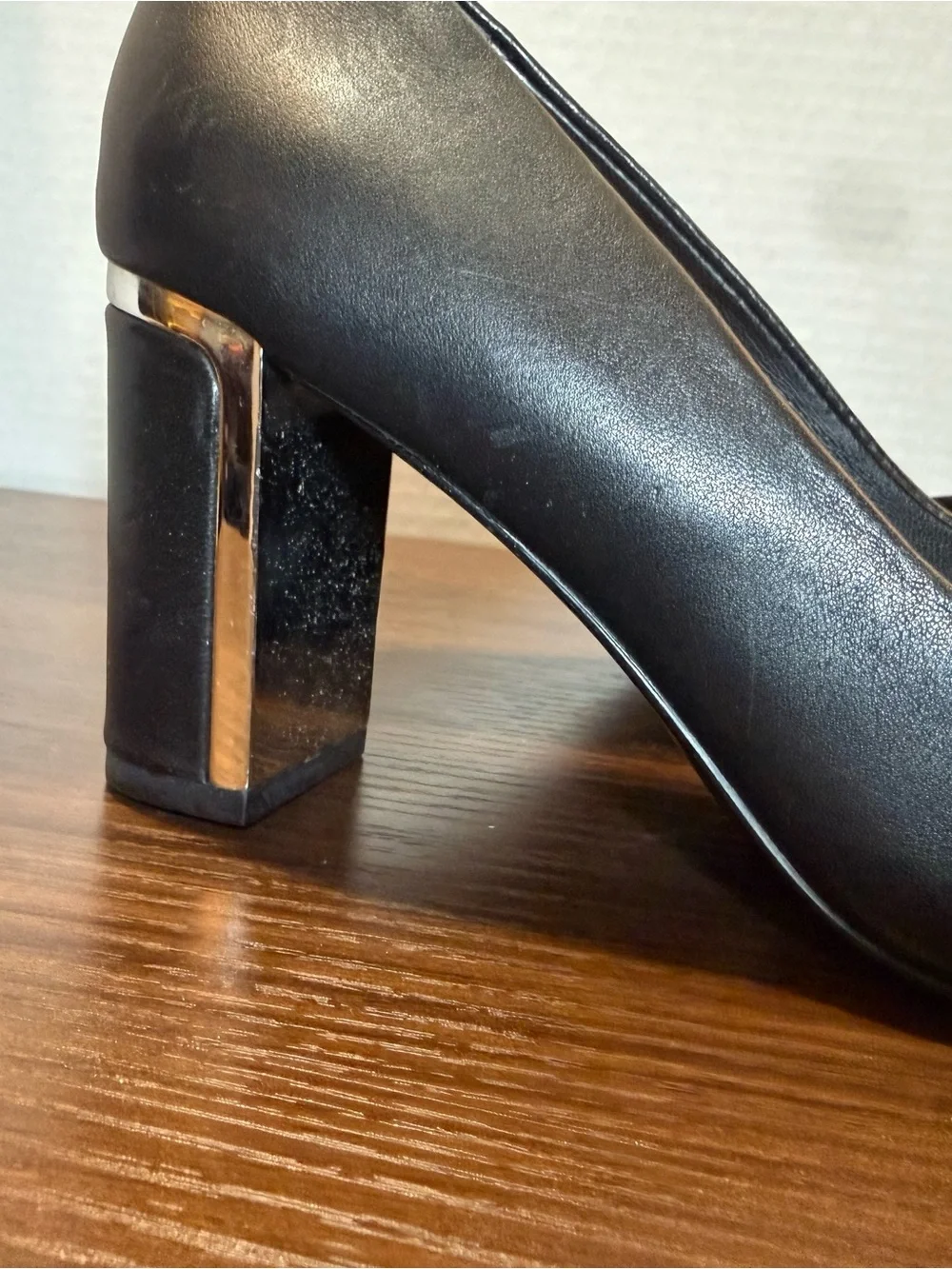 Alfani sleek pointed